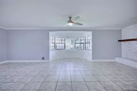 Living - 1216 Edgewater Point Dr, Sebring, FL 33870 photo 2 of 7