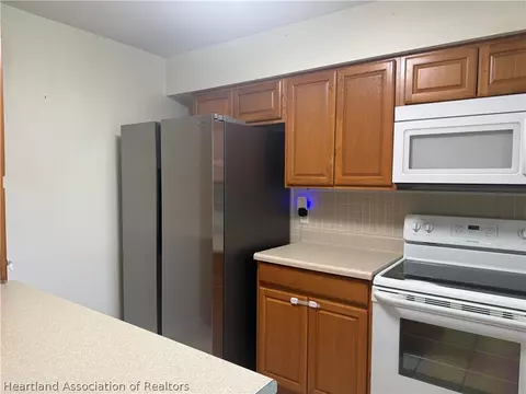 Kitchen - 1803 Roberta Ave, Sebring, FL 33870 photo 3 of 5