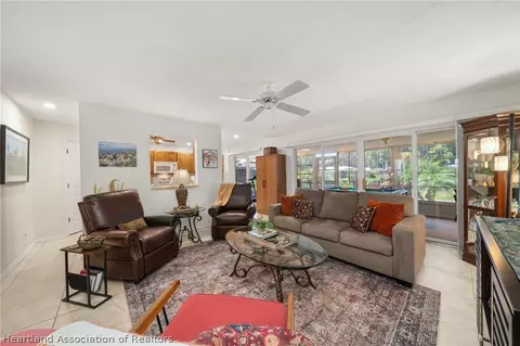 Living - 841 Racoon Ln, Lorida, FL 33857 photo 3 of 5