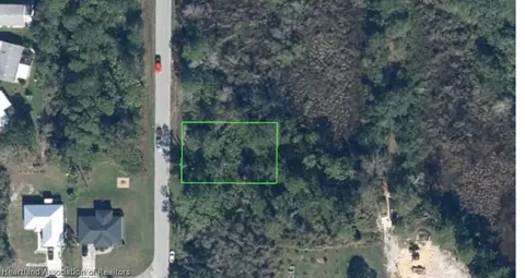 906 Porsche Ave, Sebring, FL 33872 photo 2