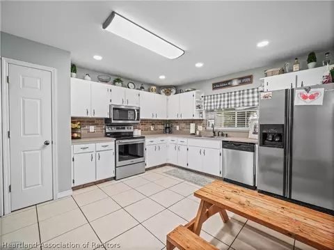 Kitchen - 289 Georgetown Loop, Wauchula, FL 33873 photo 1 of 2