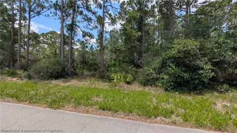 340 Comanche St NW, Lake Placid, FL 33852