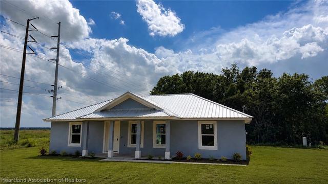 449 Marlin St NW, Lake Placid, FL 33852