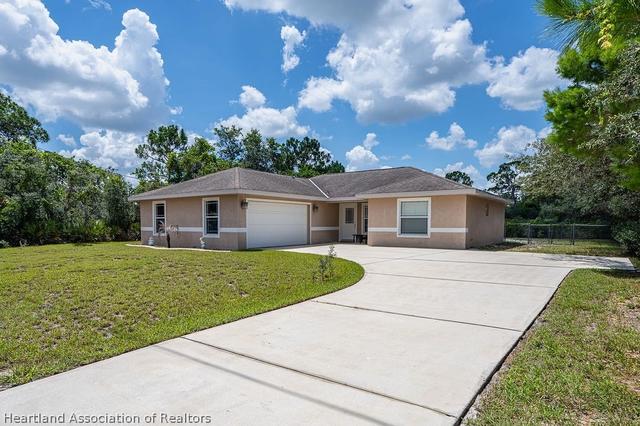 308 Cardinal Ave, Sebring, FL 33870