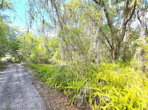 912 Viburnum Dr, Sebring, FL 33875