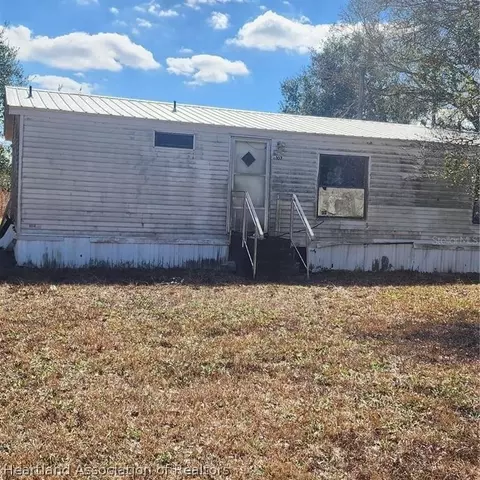 107 College Ln, Zolfo Springs, FL 33890