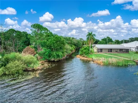 1216 S Canal Blvd, Sebring, FL 33870
