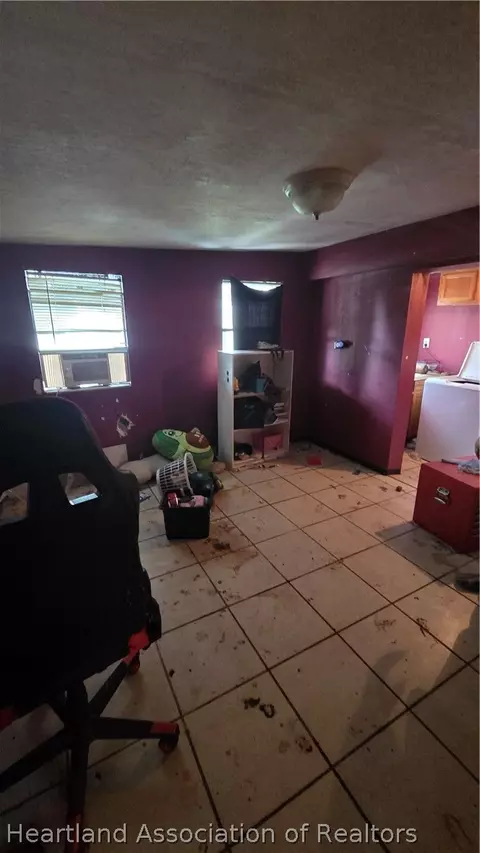 Entry Way - 1911 E Recreation Dr, Sebring, FL 33875 photo 2 of 2