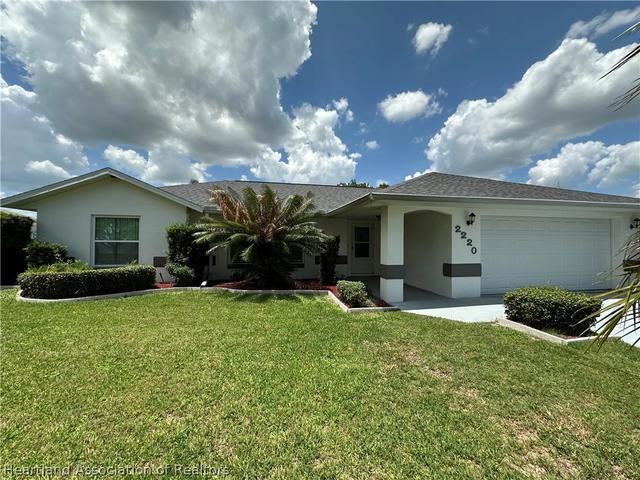 2220 Jackson Heights Dr, Sebring, FL 33870