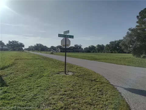 8509 Pine Glen Rd, Sebring, FL 33876 photo 5