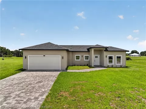 357 Costa Bravo Dr, Sebring, FL 33876 photo 2