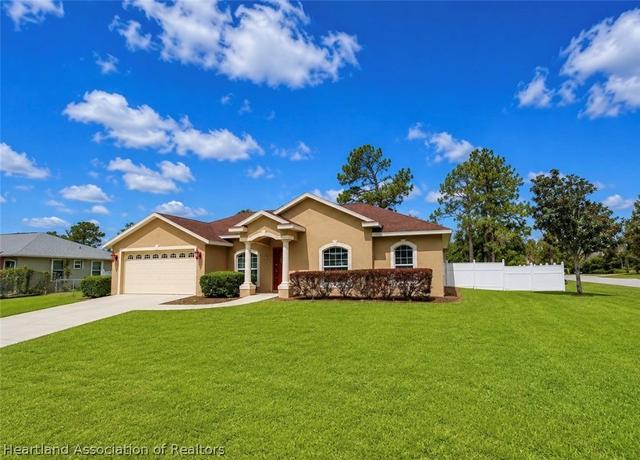 1945 Alan St, Sebring, FL 33875