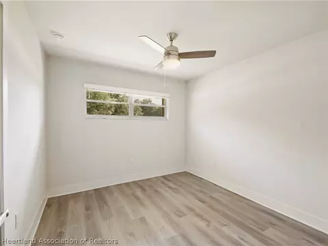 Bedroom - 3501 Oakview Dr, Sebring, FL 33876 photo 3 of 3
