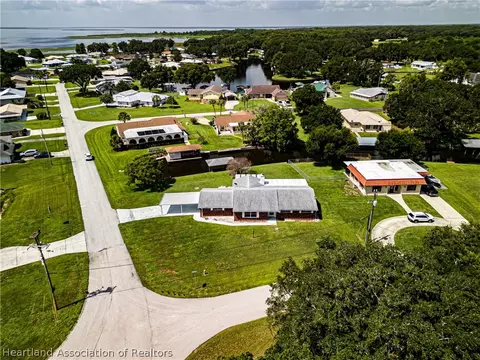 3501 Oakview Dr, Sebring, FL 33876