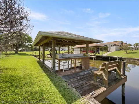 Exterior - 3501 Oakview Dr, Sebring, FL 33876 photo 6 of 10