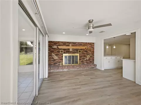 Living - 3501 Oakview Dr, Sebring, FL 33876 photo 5 of 7