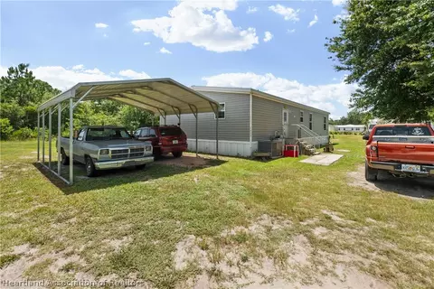 1833 E Sunnyside Dr, Lorida, FL 33857 photo 1