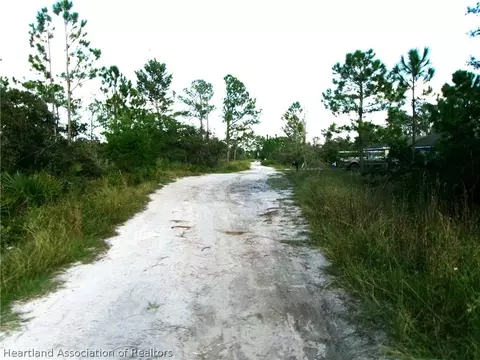 235 Brant Ave, Sebring, FL 33870 photo 2