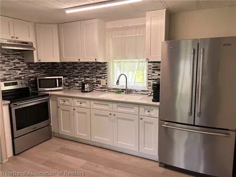 310 Pine Tree Ln, Sebring, FL 33872 photo 5