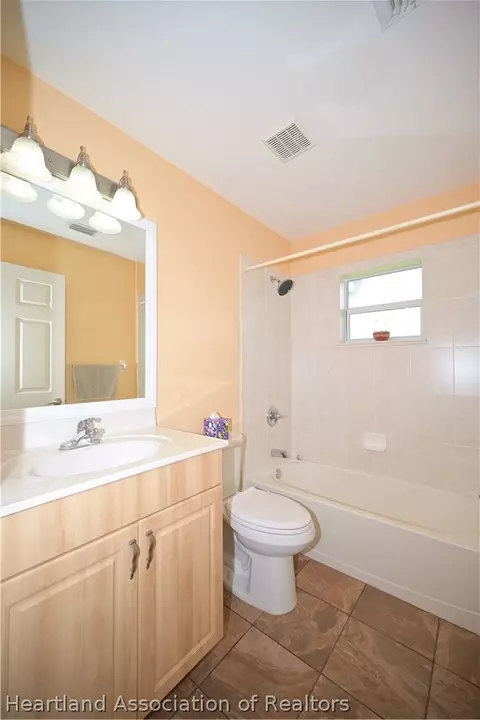 Bath - 5419 Ivory Dr, Sebring, FL 33875 photo 3 of 4