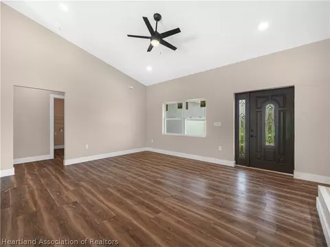 Living - 321 Roadrunner Ave, Sebring, FL 33870 photo 4 of 4