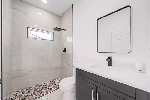 Bath - 4225 Elson Ave, Sebring, FL 33875 photo 2 of 2