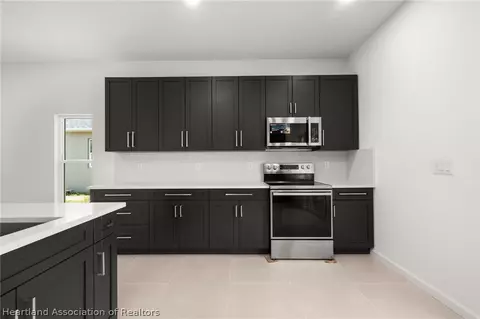Kitchen - 4225 Elson Ave, Sebring, FL 33875 photo 3 of 5