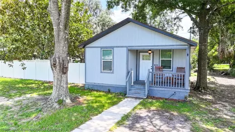 921 W Winifred St, Avon Park, FL 33825