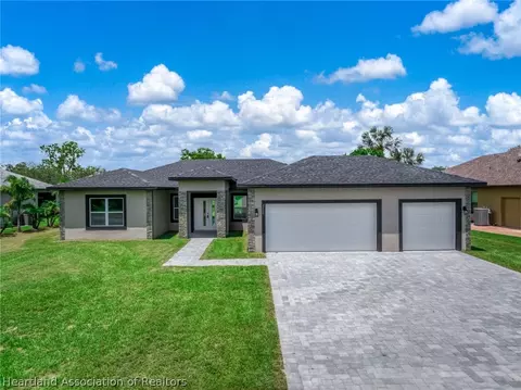4900 Myrtle Beach Dr, Sebring, FL 33872 photo 2