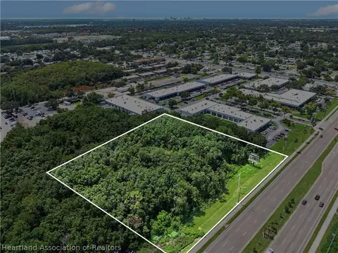 6000 Semoran Blvd S, Orlando, FL 32822