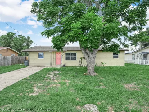 5031 Willow Ave, Bowling Green, FL 33834