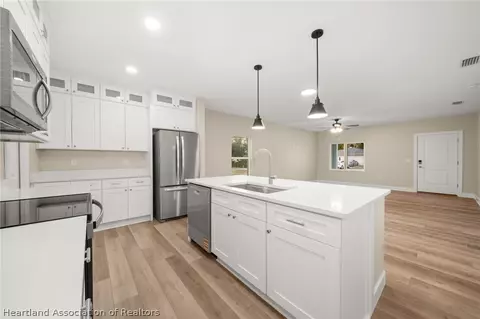 Kitchen - 329 Hemlock Ave, Sebring, FL 33870 photo 6 of 6