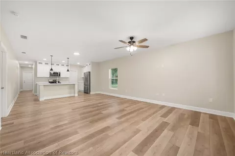 Living - 329 Hemlock Ave, Sebring, FL 33870 photo 7 of 9