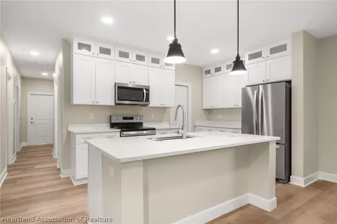 Kitchen - 329 Hemlock Ave, Sebring, FL 33870 photo 1 of 6