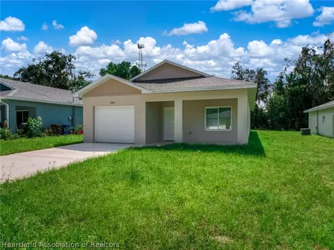 329 Hemlock Ave, Sebring, FL 33870