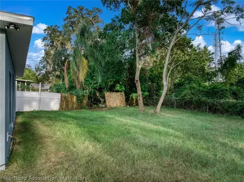 Exterior - 329 Hemlock Ave, Sebring, FL 33870 photo 2 of 3