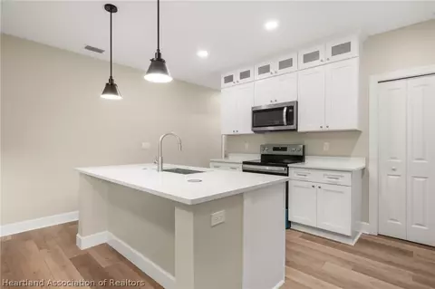 Kitchen - 329 Hemlock Ave, Sebring, FL 33870 photo 3 of 6