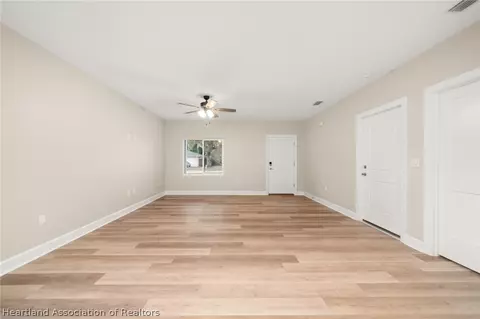Living - 329 Hemlock Ave, Sebring, FL 33870 photo 2 of 9