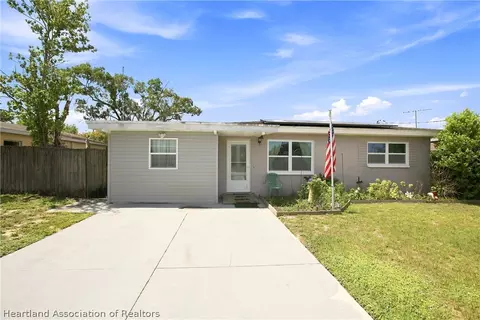 703 W Palmetto St, Avon Park, FL 33825