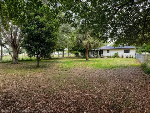 Exterior - 7317 Lime Tree Ct, Sebring, FL 33876 photo 8 of 9