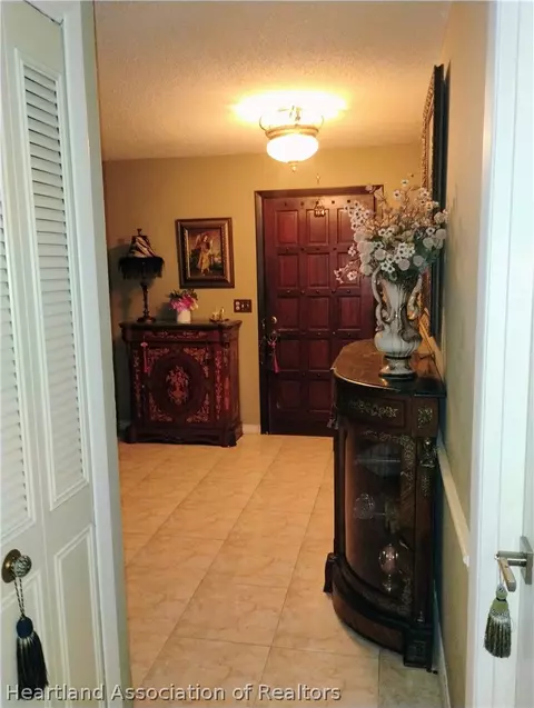 Entry Way - 7317 Lime Tree Ct, Sebring, FL 33876 photo 1 of 3