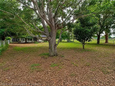 Exterior - 7317 Lime Tree Ct, Sebring, FL 33876 photo 9 of 9
