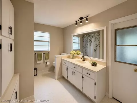 Bath - 7317 Lime Tree Ct, Sebring, FL 33876 photo 3 of 4