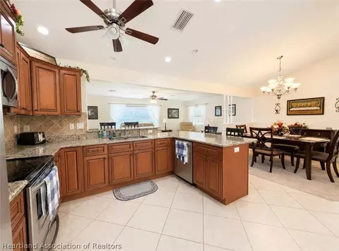 701 Barcelona Dr, Sebring, FL 33875 photo 3