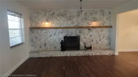 Living - 108 Tortoise Rd, Sebring, FL 33876 photo 9 of 10