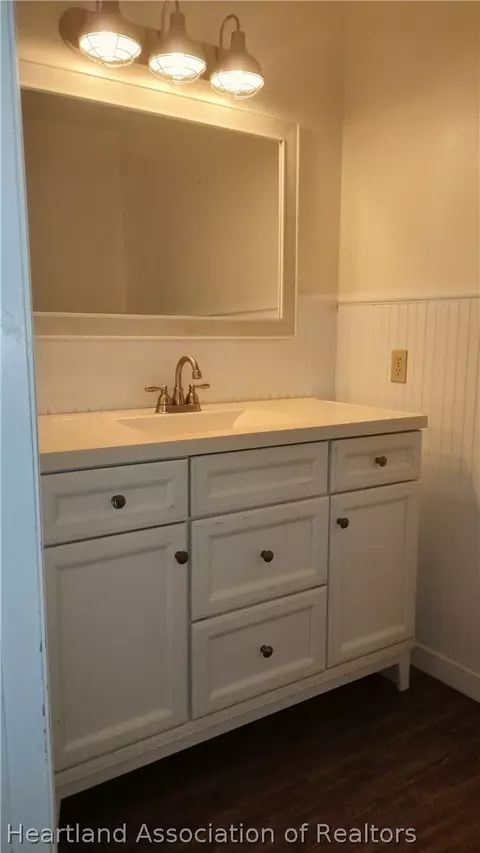 Bath - 108 Tortoise Rd, Sebring, FL 33876 photo 2 of 3