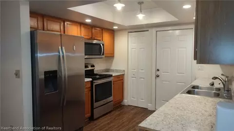 Kitchen - 108 Tortoise Rd, Sebring, FL 33876 photo 1 of 2