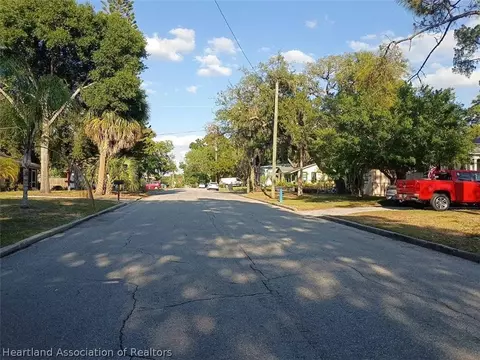 5838 Montana Ave, New Port Richey, FL 34652