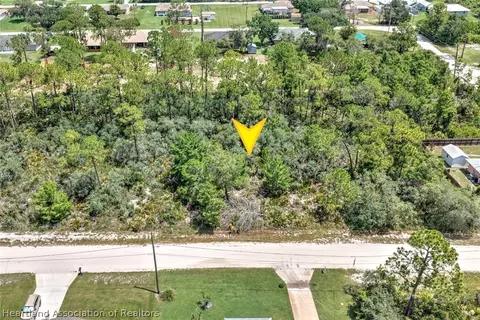 211 Roadrunner Ave, Sebring, FL 33870 photo 2
