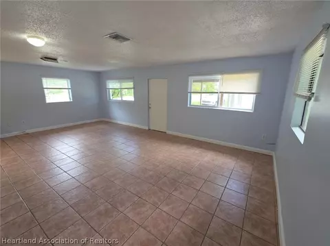 Living - 5313 Manatee Dr, Sebring, FL 33870 photo 2 of 2